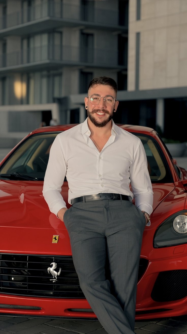 a-cinematic-portrait-photograph-of-a-sty_zBkuiPR6TWGBwevRRVV59A_58YzN_HKSRGoL5sHH0tKPA